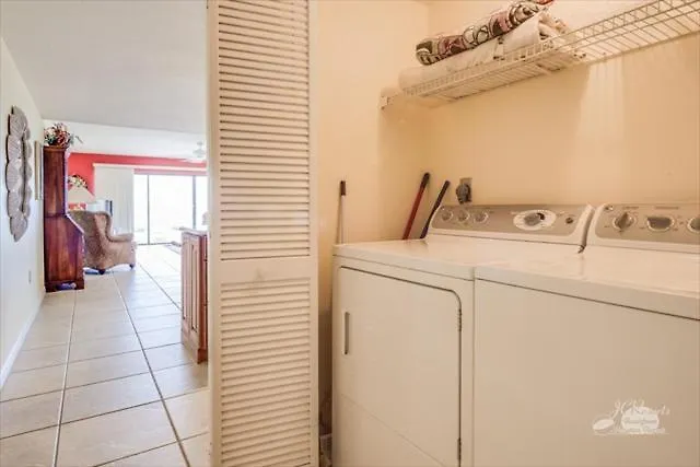 Dollar 411 Apartment *